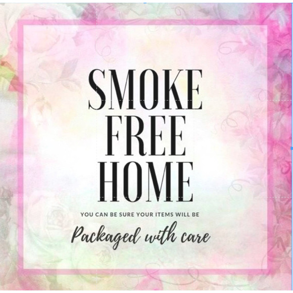 Sleeveless Black & White Top Size 2 WHBM - Picture 11 of 11